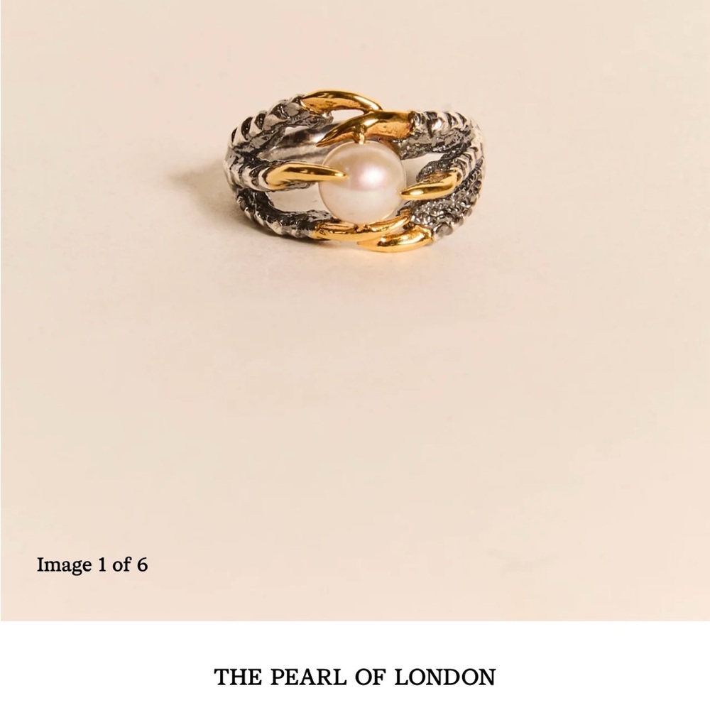✨SOLD OUT ✨ Tessa Metcalfe “Pearl of London” Ring, oxidized silver, Size S